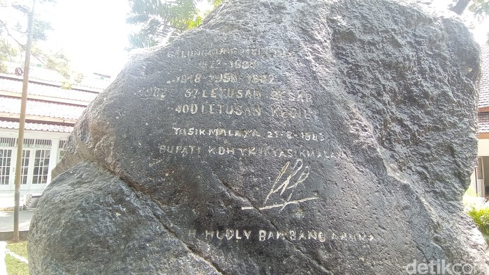 Kisah Batu Letusan Gunung Galunggung Terlempar sampai ke Tasikmalaya