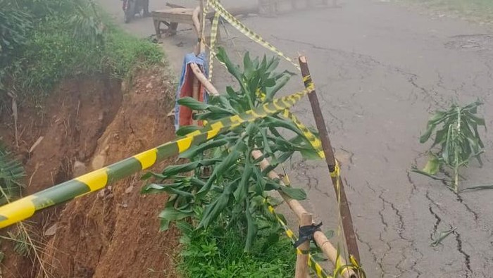 Sukamakmur Bogor Rawan Longsor, ESDM Larang Bangun Rumah Permanen